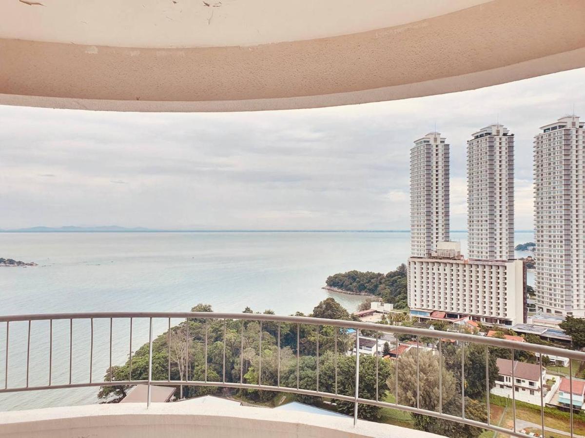 Romantic Couple Suite + Beach-Front Balcony Tanjung Bungah  Exteriér fotografie