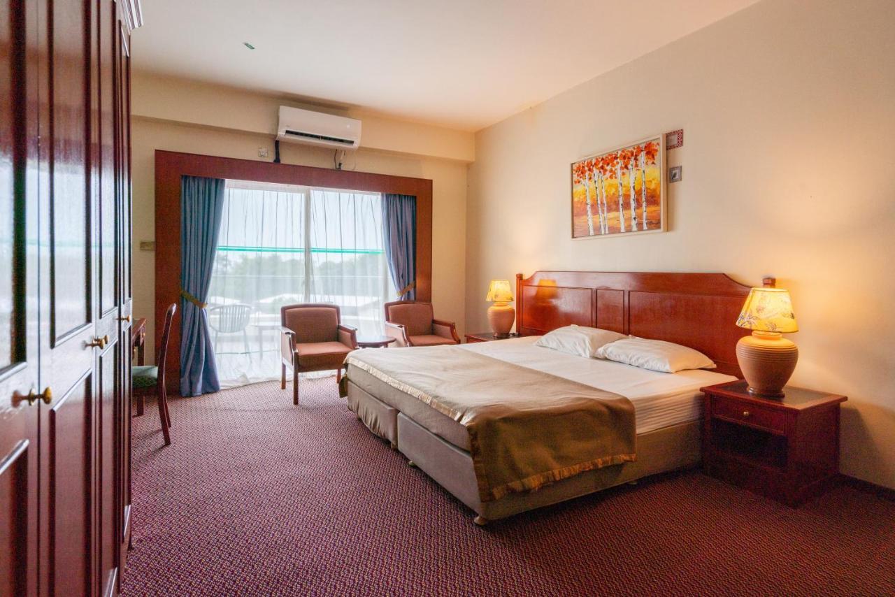 Romantic Couple Suite + Beach-Front Balcony Tanjung Bungah  Exteriér fotografie