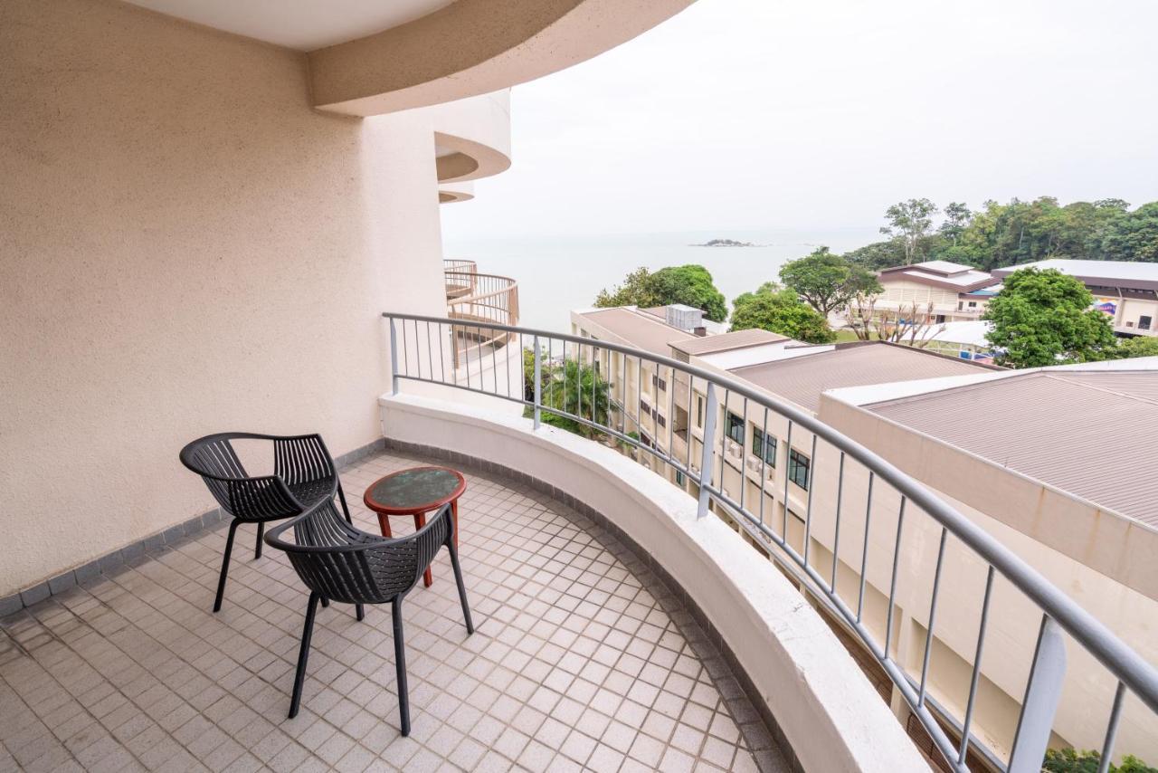 Romantic Couple Suite + Beach-Front Balcony Tanjung Bungah  Exteriér fotografie